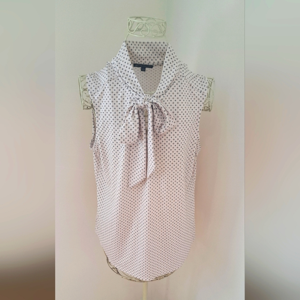 Adrianna Papell Womens Sleeveless Buisness Casual Classic Summer Top Size Large.